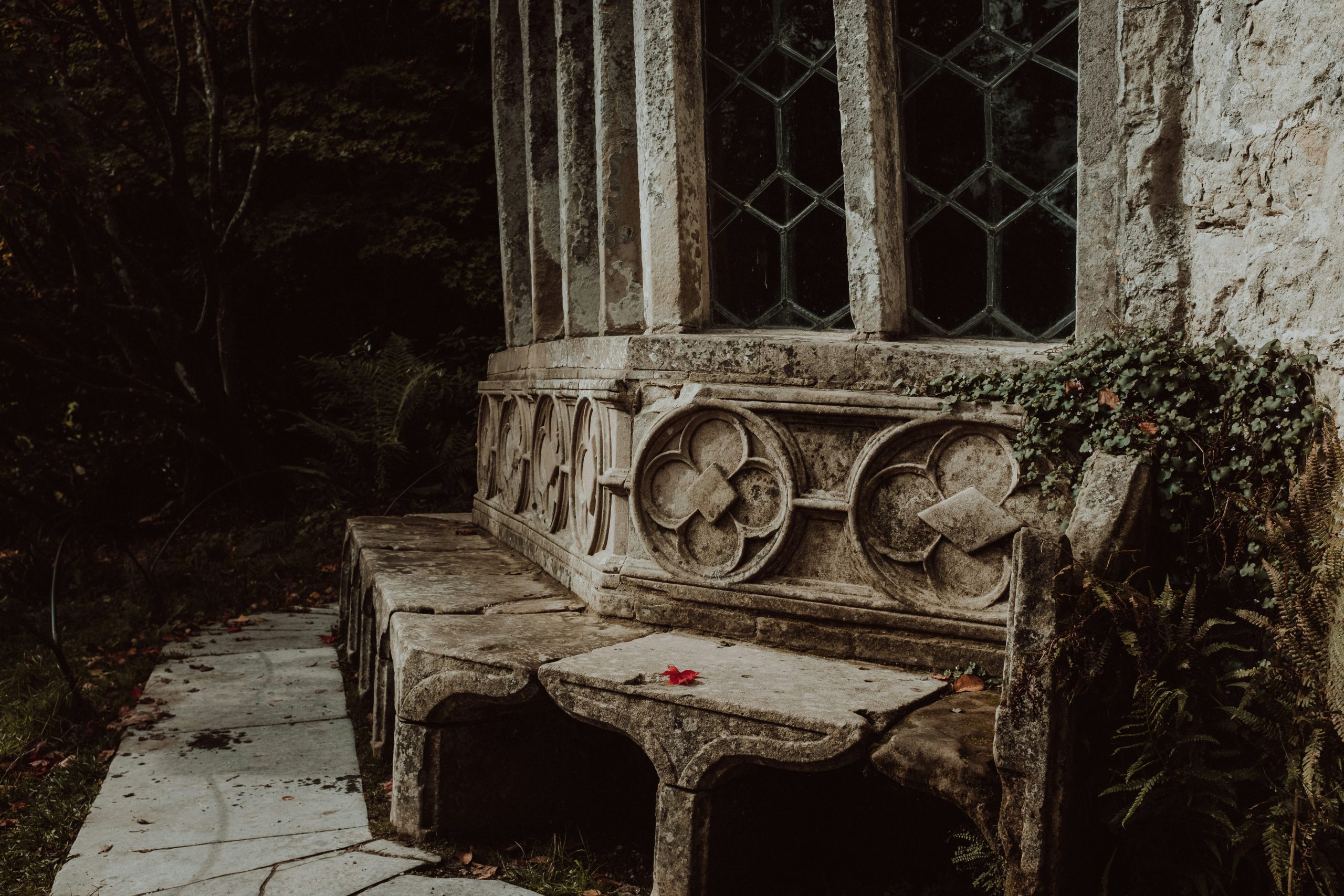 eleanor-brooke-La dolce vita italy destination management company_luxury italian reclaimed materials from Italy