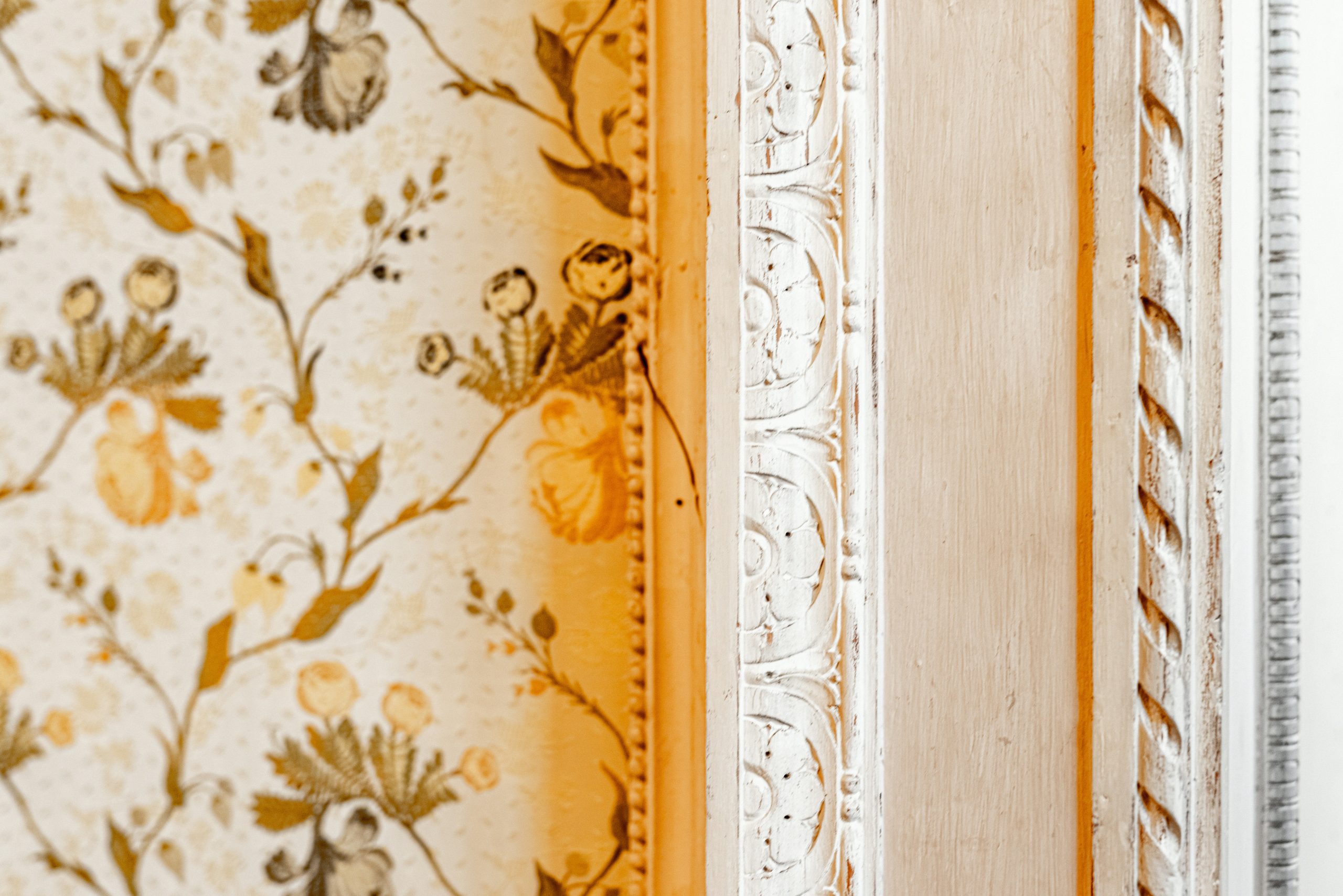 laura-adai-La dolce vita italy destination management company_facades_painting decoration_02