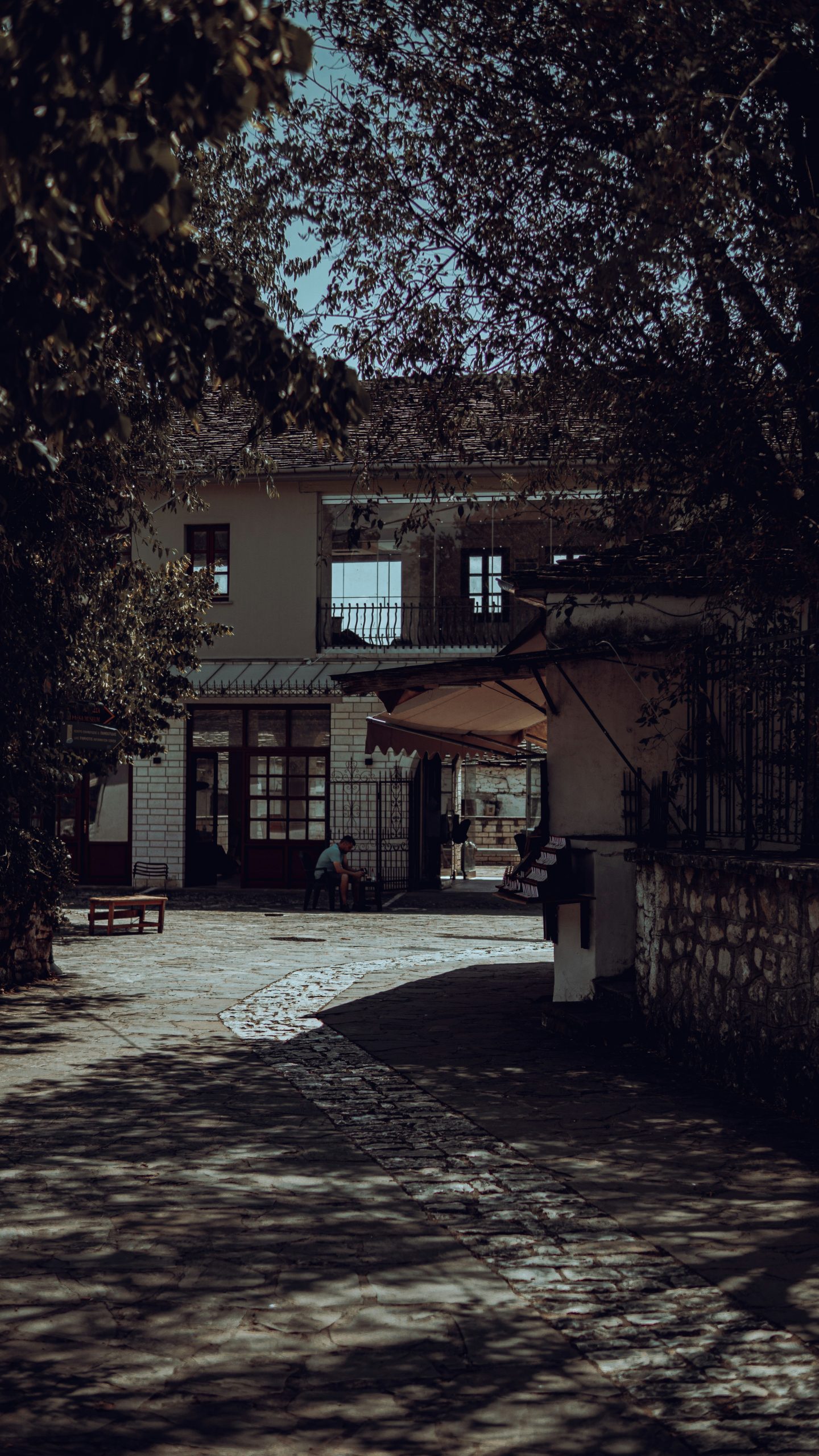 renaldo-kodra-unsplashLa dolce vita_italy destination management company_based in US_destination wedding in italy_custom travel to italy_italy retreat _tour