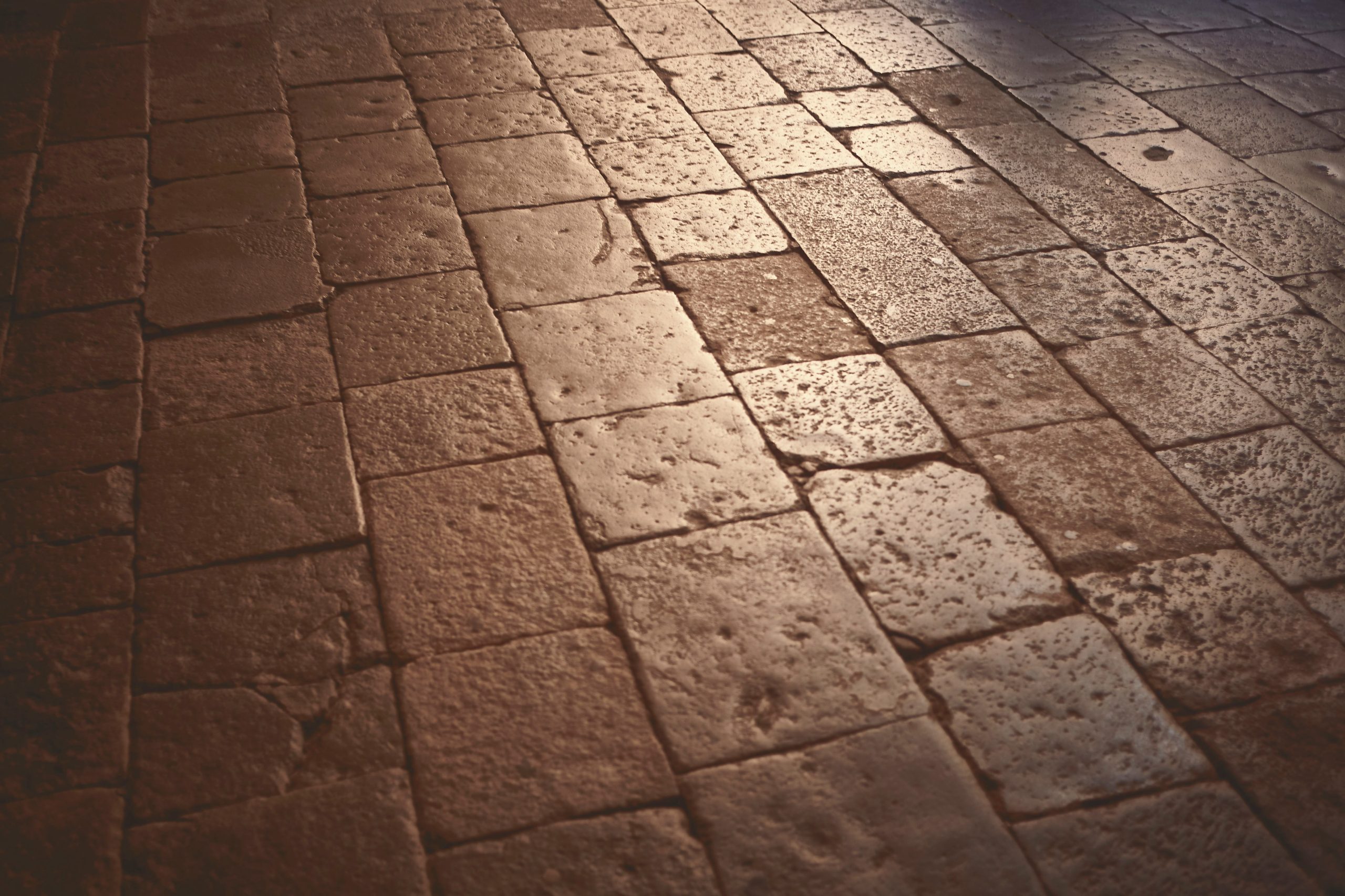 wolfgang-rottmann-La dolce vita italy destination management company_luxury italian reclaimed materials from Italy